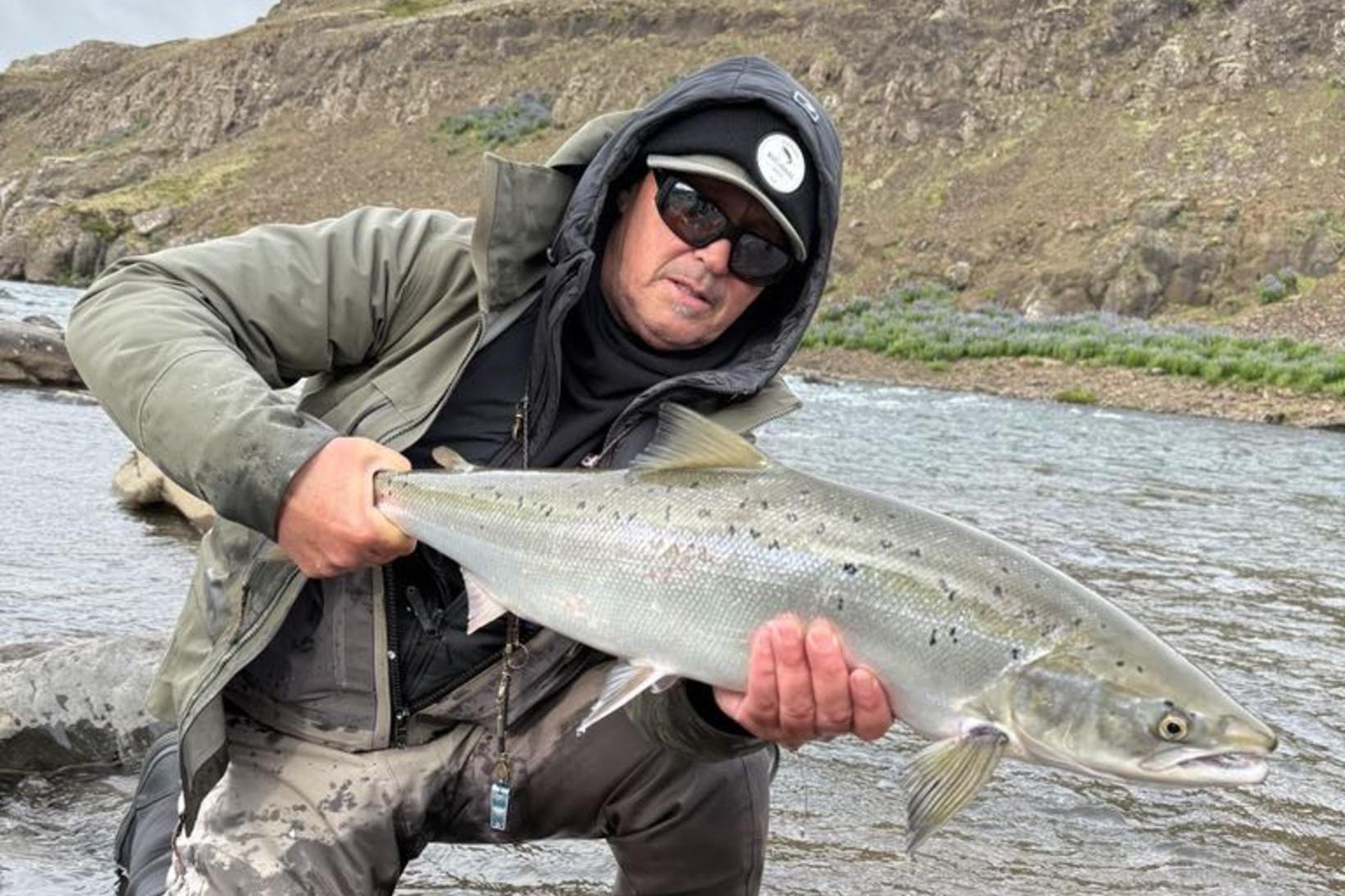 Jóhann Birgisson tók þennan fallega vorlax á hitch. Alls skilaði …
