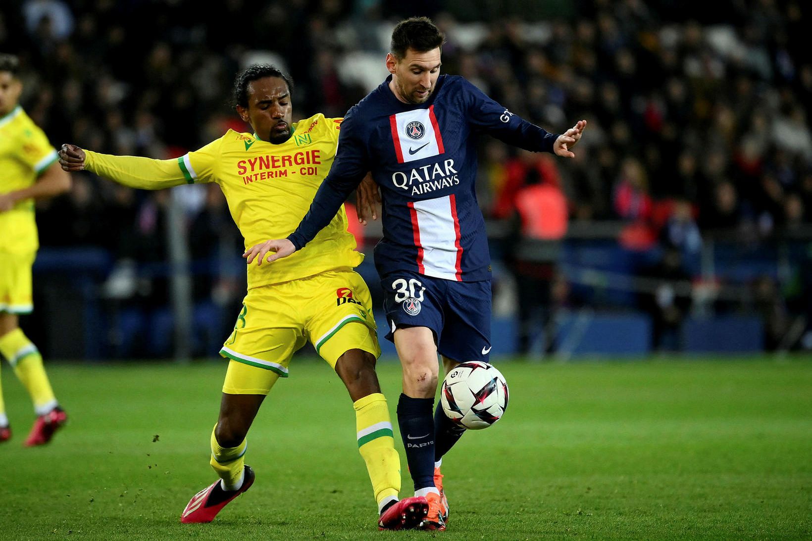 Lionel Messi kom París SG yfir.