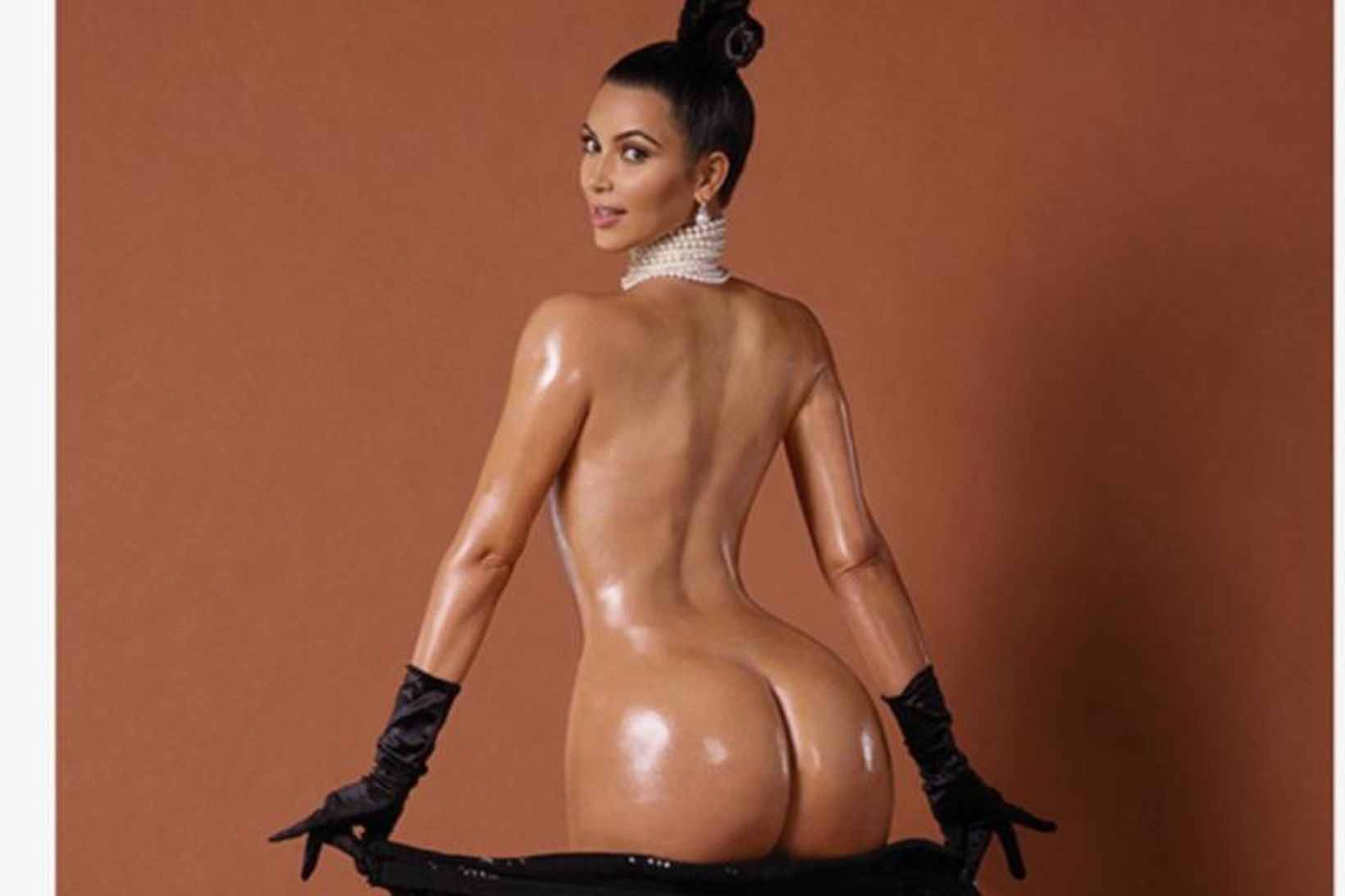Kim Kardashian hótar nú ljósmyndastofu í Beverly Hills málsókn vegna …