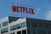 Hlutabréf í Netflix féllu um 35%