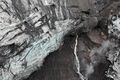 Vatnajökull Mesta jarðhitavirknin er upp við suðurenda Esjubjarga en þar er bráðin geilin 100 metrar í þvermál.