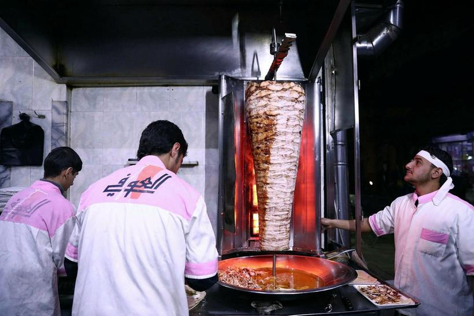 Shawarma vefja undirbúin.