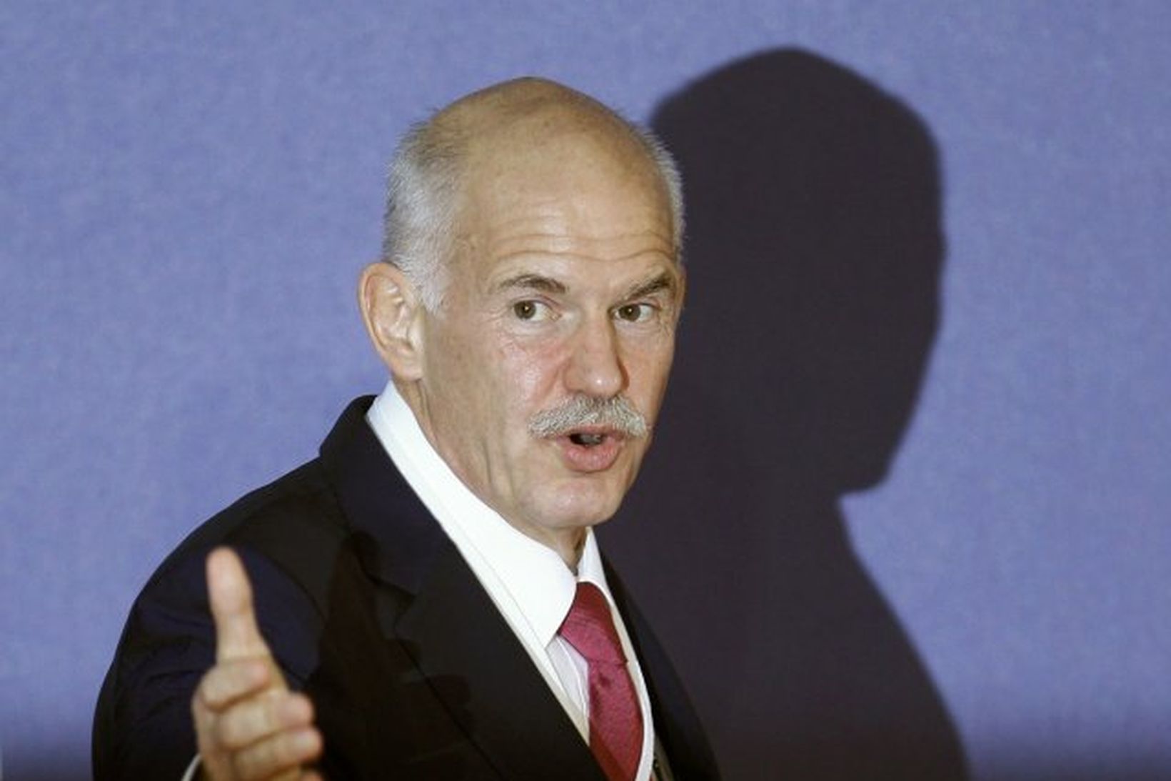 George Papandreou í kvöld.