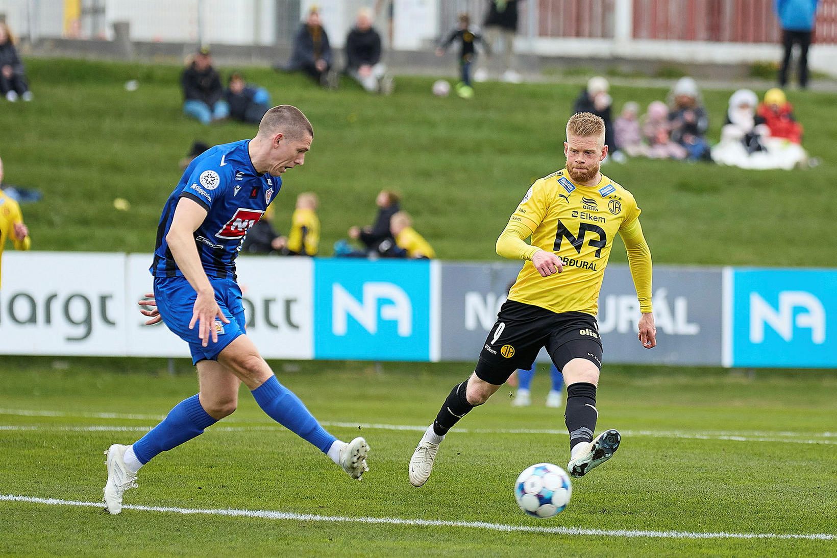 Hans Viktor Guðmundsson og Viktor Jónsson eigast við.