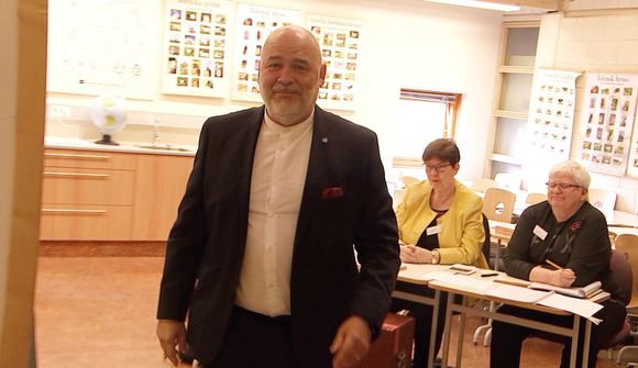 Logi kaus tvisvar 