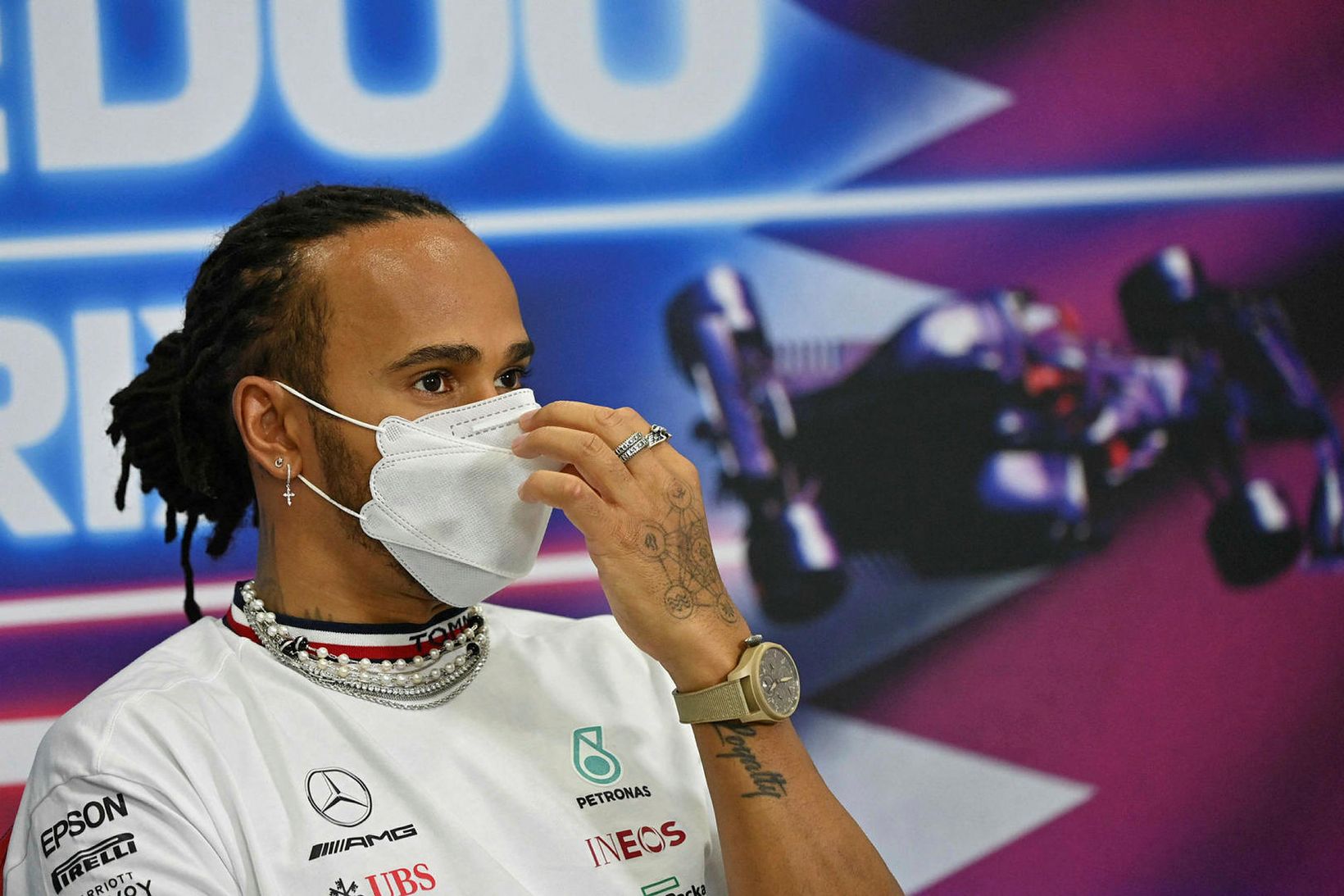 Lewis Hamilton á blaðamannafundinum í dag.