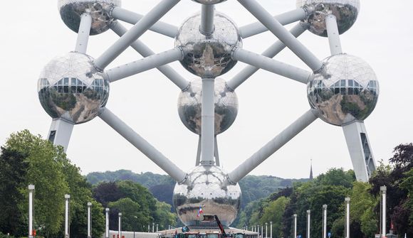 Atomium lokað: Kúlurnar ofhitna