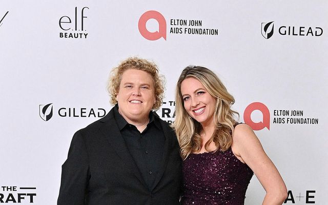 Fortune Feimster mætti ásamt eiginkonu sinni, Jacquelyn „Jax“ Smith, í árlegt Óskarsverðlaunapartí Elton John í …