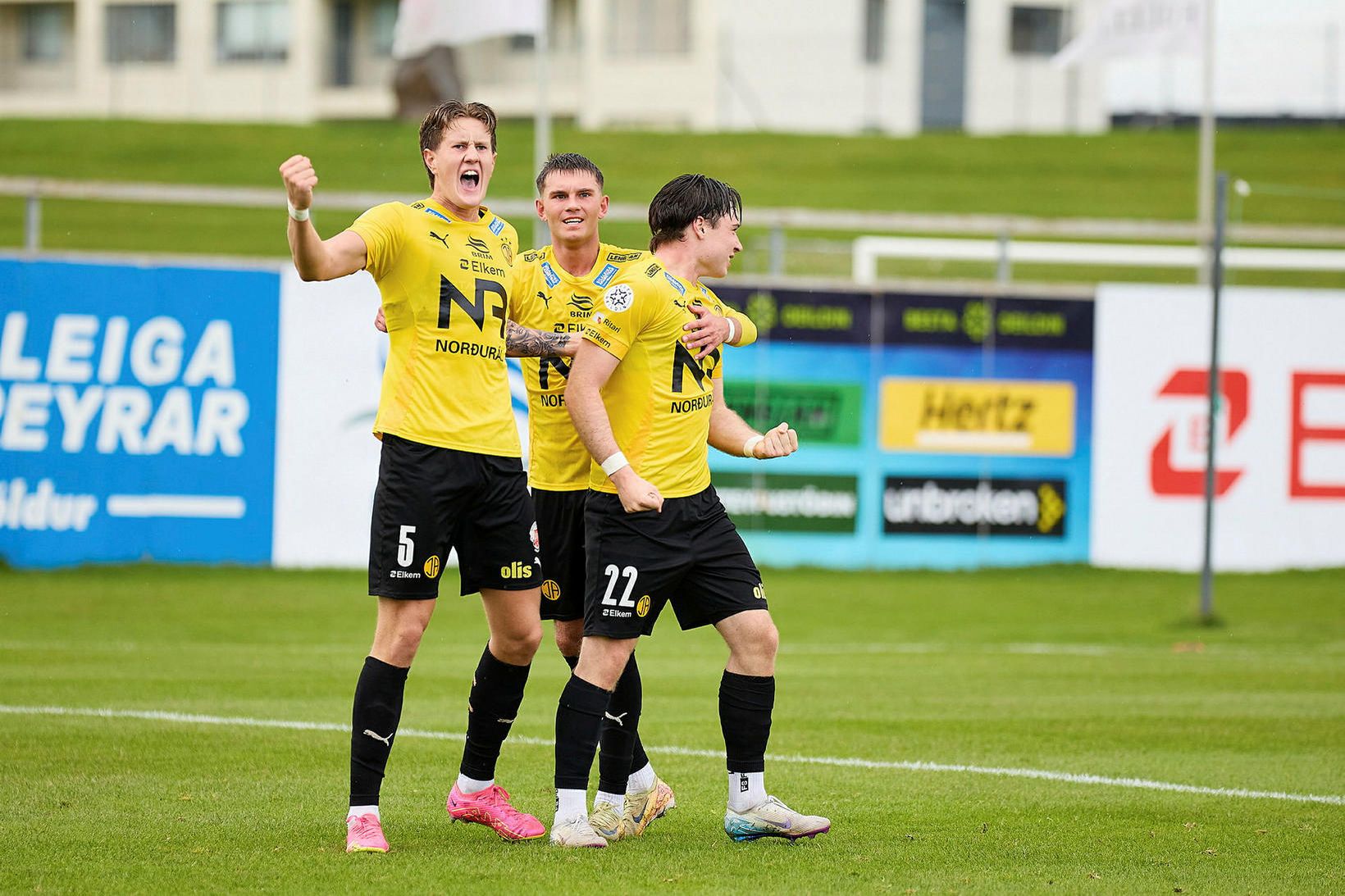 Dramatískur sigur í Egilshöllinni - Skagamenn pökkuðu saman Haukum