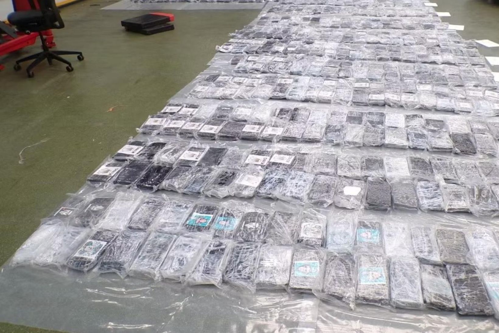 Tonn af kókaíni á leið til Noregs