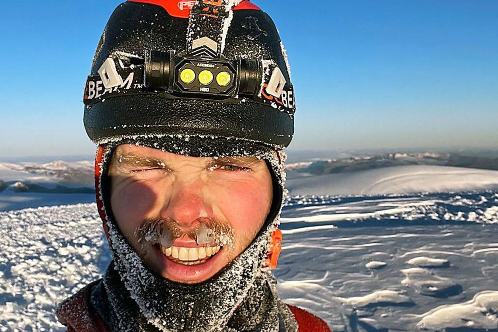 Rögnvaldur tók sjálfu þegar hann var kominn upp á toppinn …