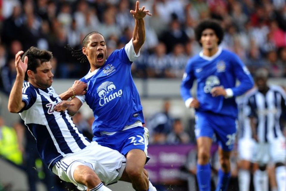 Argentínski miðjumaðurinn Claudio Yacob, til vinstri, kom til WBA í sumar.