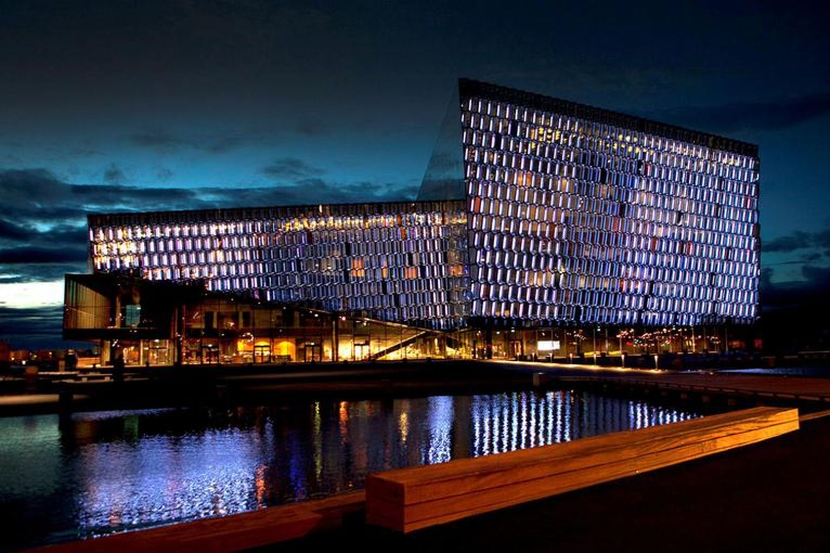 Harpa.