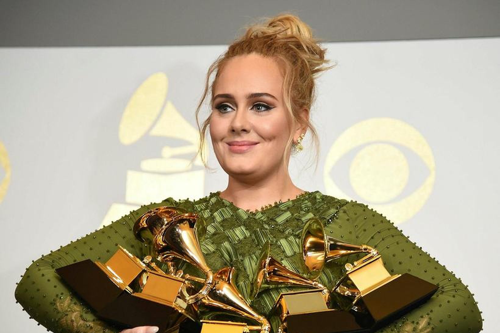 Adele stýrir Saturday Night Live á laugardagskvöldið næsta.