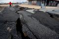 Grindavík Vilhjálmur Árnason alþingismaður krefst þess að ríkisstjórnin styðji við bæjaryfirvöld í Grindavík og viðgerðir í bænum hefjist strax.