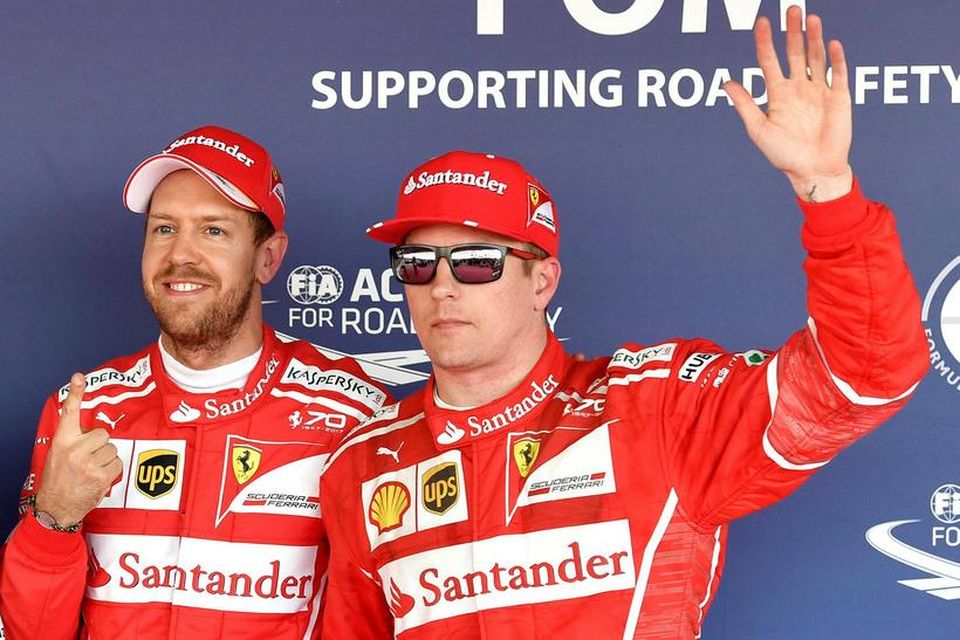 Sebastian Vettel (t.h.) og Kimi Räikkönen hafa verið í sérflokki í Sotsjí. Hér fagna þeir …