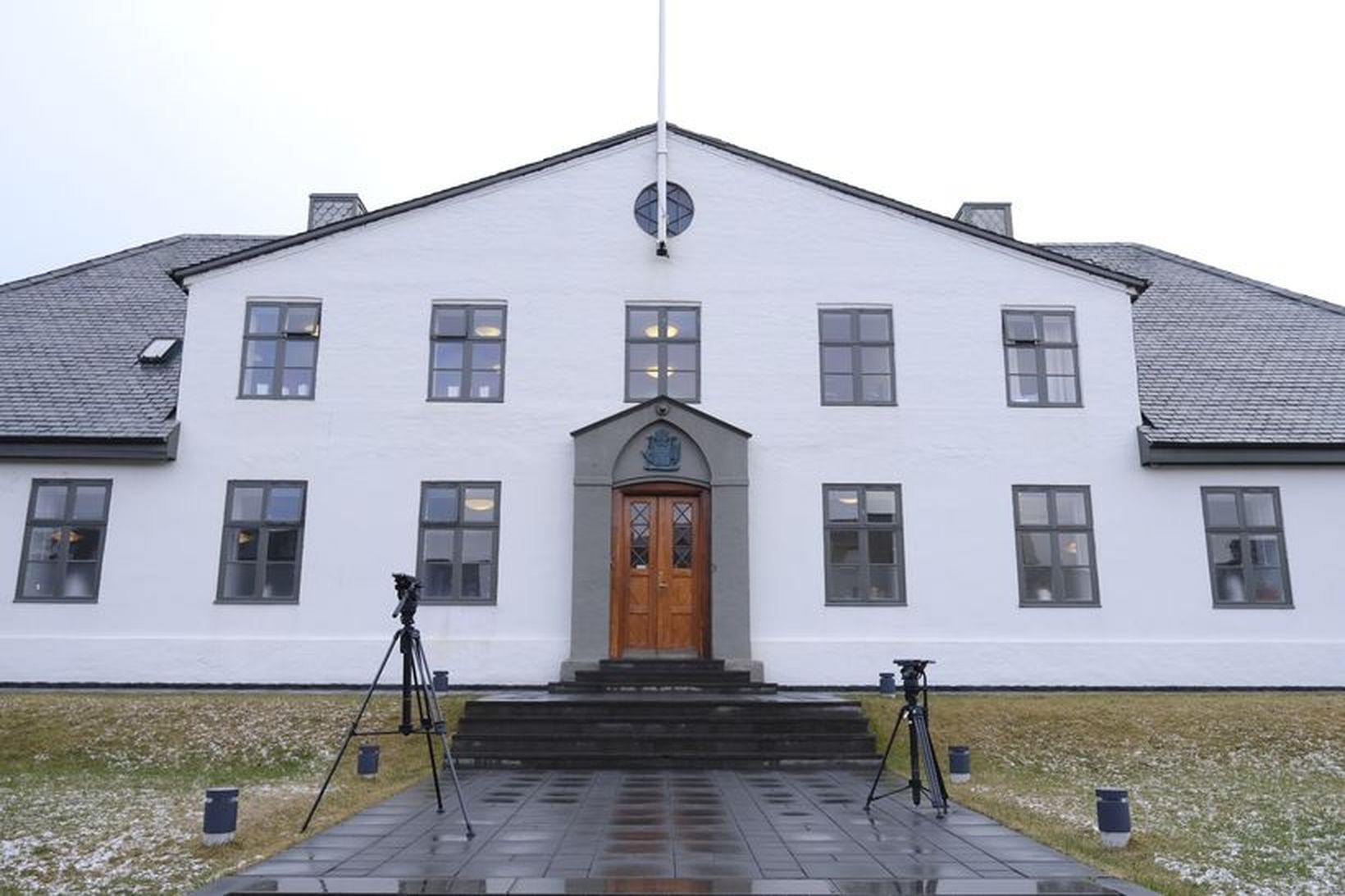 Ríkisstjórn Íslands ákvað að taka á móti 85 flóttamönnum.