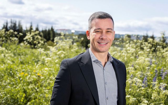 Costa segir að ál hafi jákvæða ímynd enda sé hægt að endurvinna það út í …