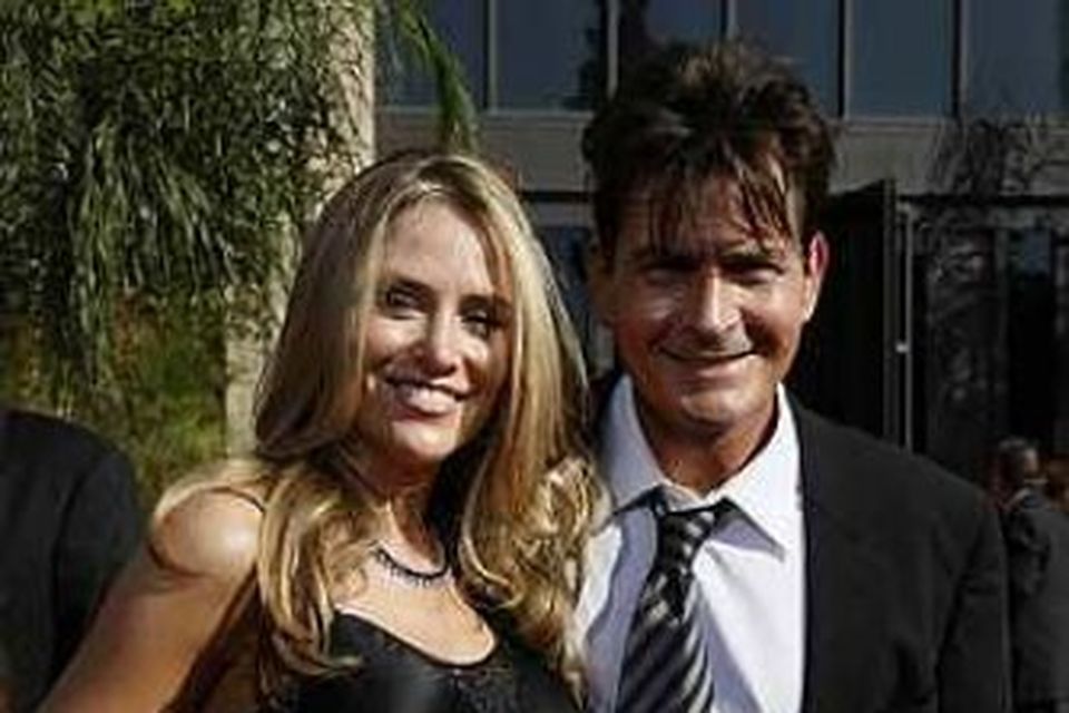 Charlie Sheen með nýju kærustuna Brooke Mueller.