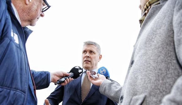 Gerir ráð fyrir tveggja flokka starfsstjórn