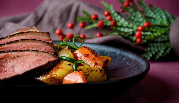 Sous vide-andabringa með steiktu grænmeti og rauðrófusalati