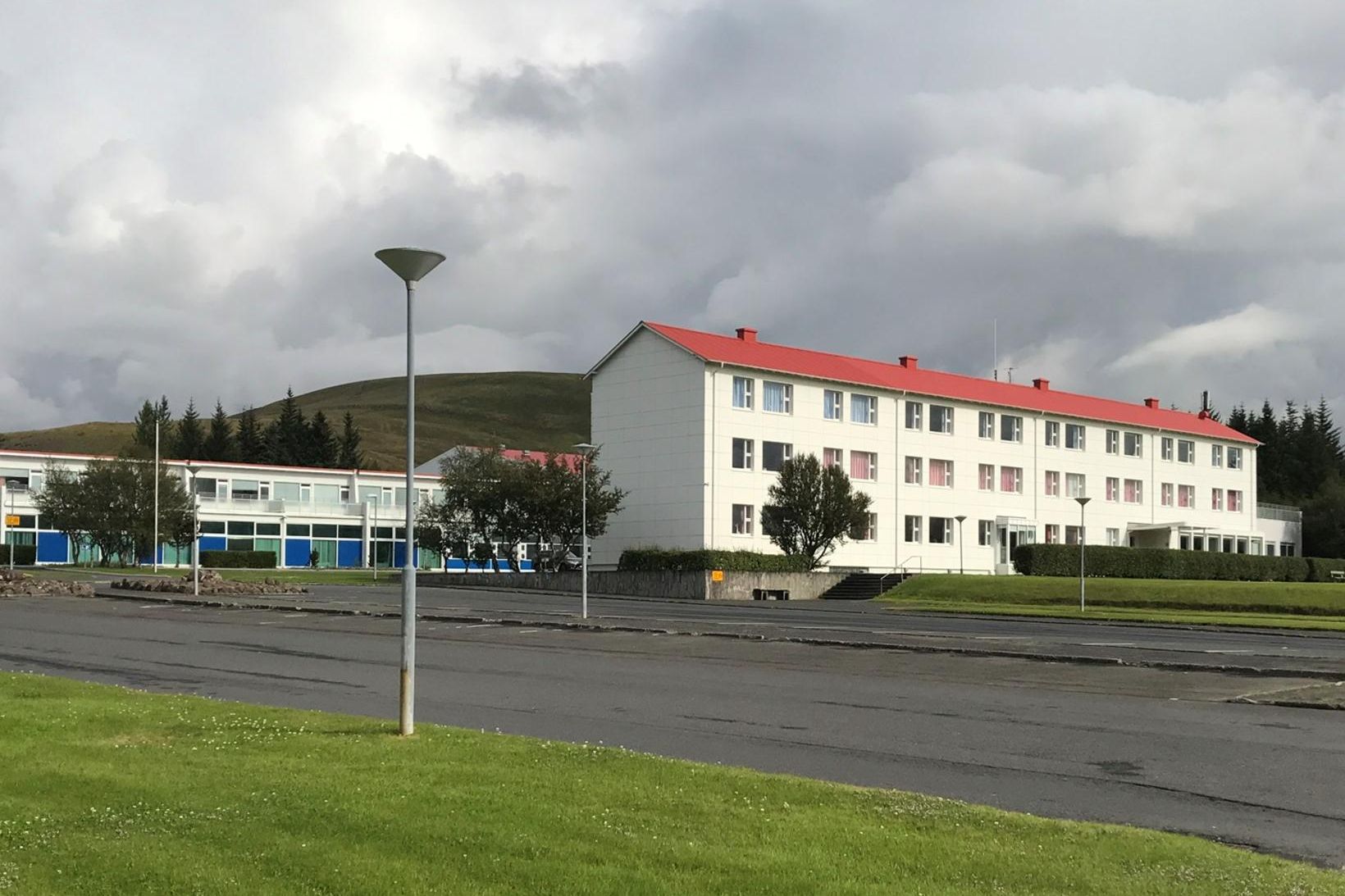 Starfsmannafundur verður í Reykjalundi í dag.