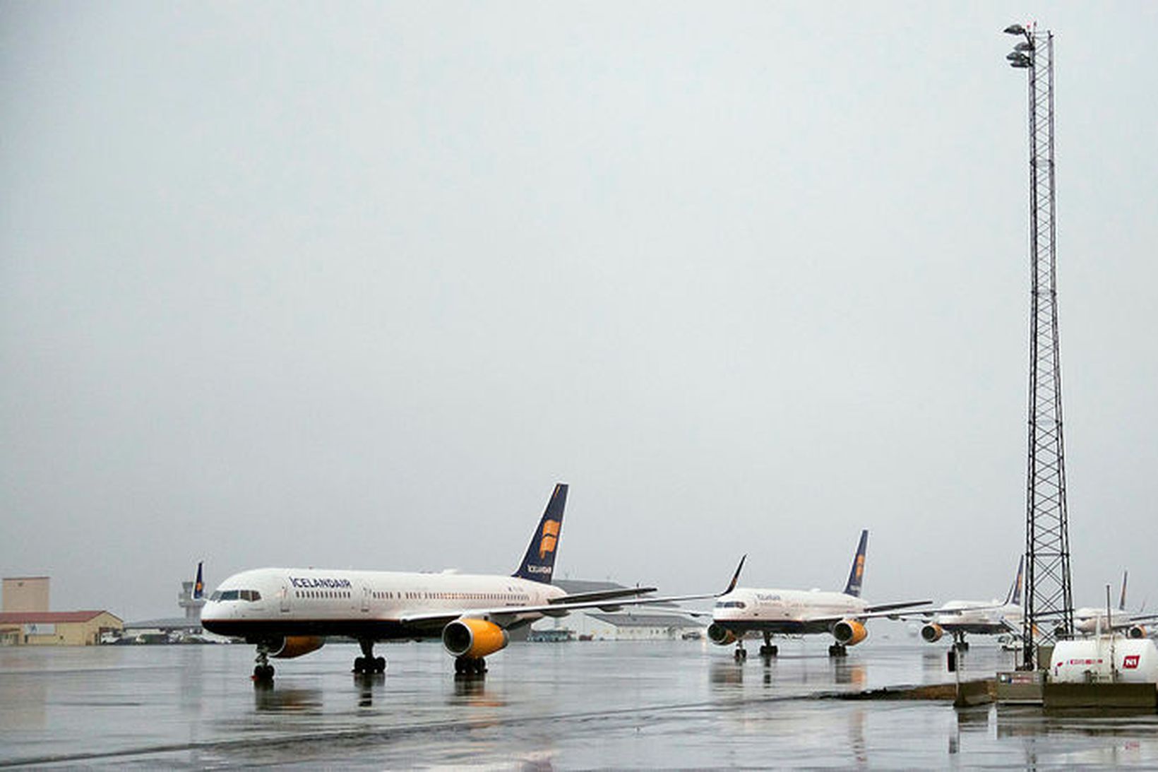 Flugvélar Icelandair á Keflavíkurflugvelli.