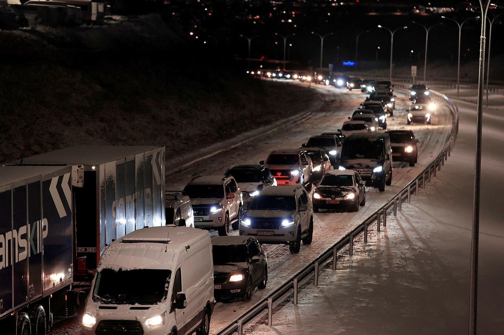 „Ekki búnir að stoppa í allan dag“