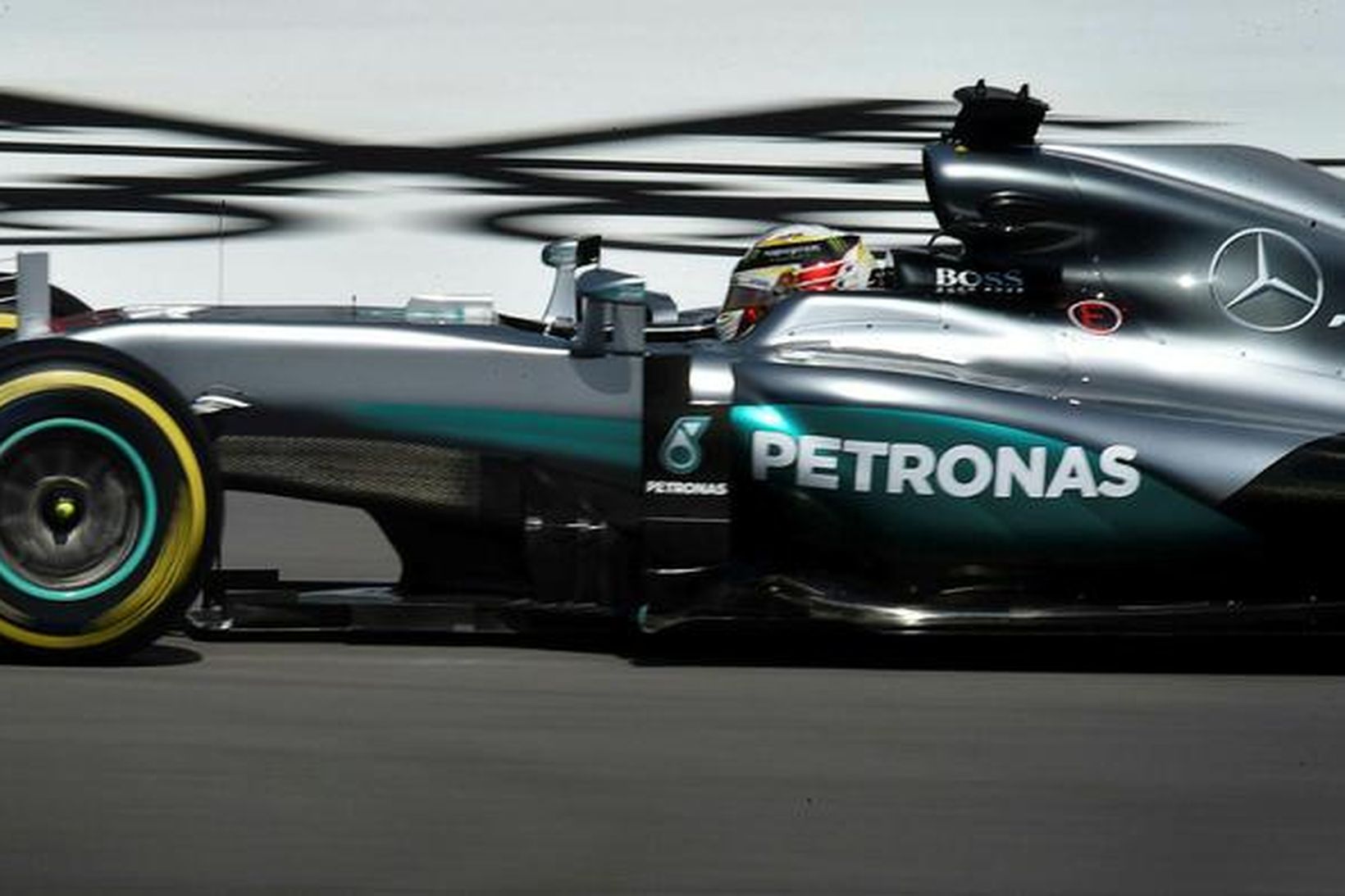 Lewis Hamilton hjá Mercedes á leið til besta tíma á …