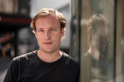 Hlynur Snær er með mikla reynslu í listheiminum sem nýtist honum vel í tæknibransanum.