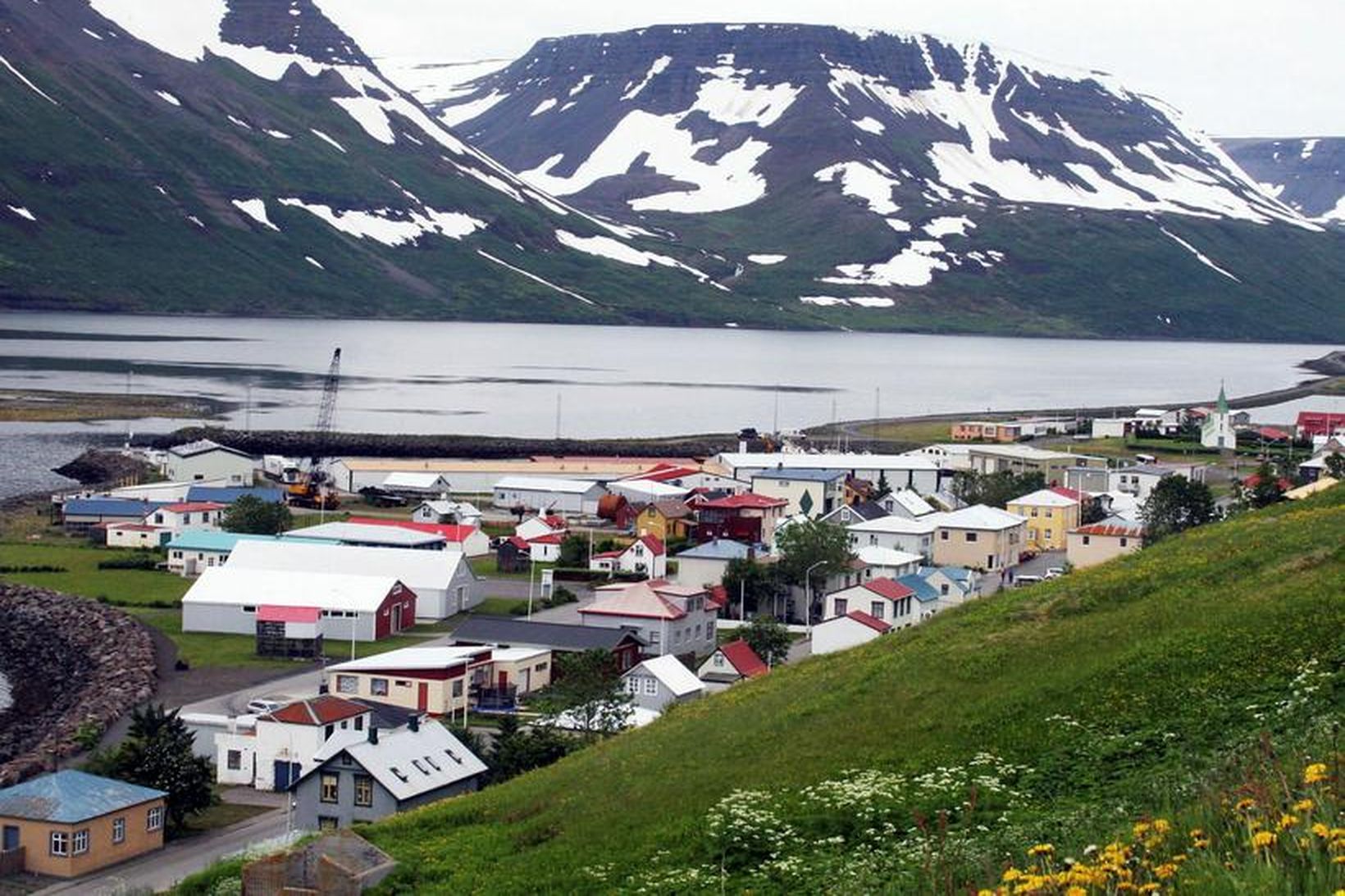 Skútan kom til hafnar á Suðureyri í gærkvöldi.