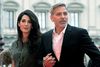 Clooney-hjónin flogin til Ítalíu 