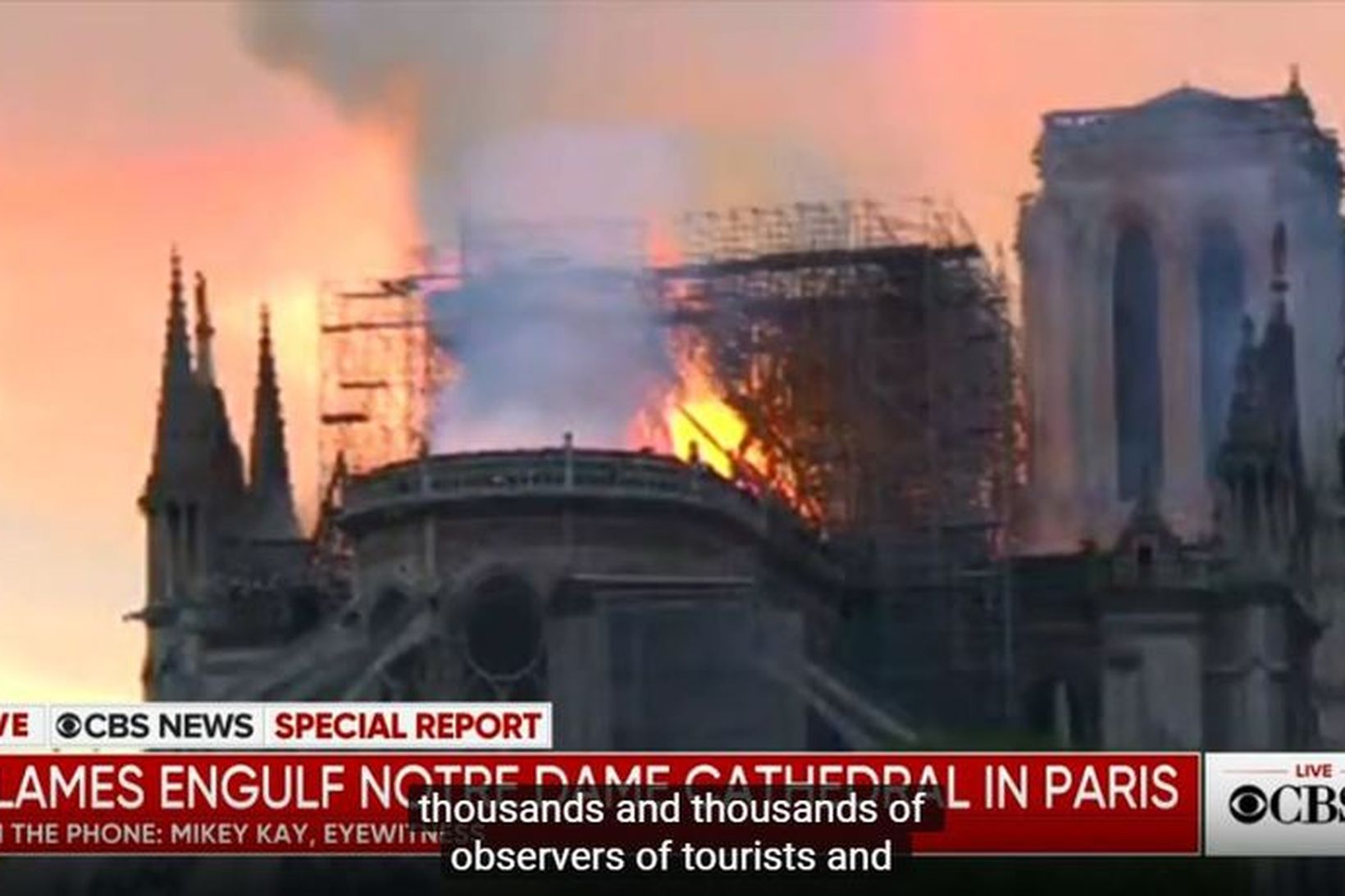 CBS sjónvarpsstöðin sendir beint út frá brunanum í Notre Dame …