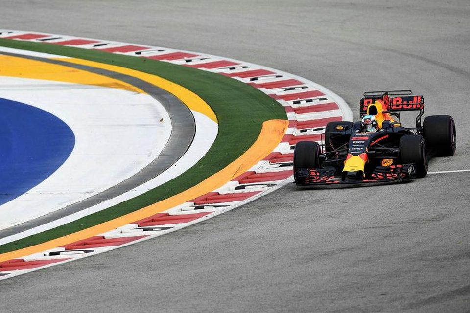 Daniel Ricciardo á leið til besta tíma í Singapúr í morgun.