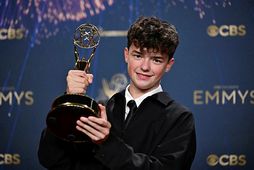 Owen Cooper varð í nótt yngsti karlleikarinn til að hljóta Emmy-verðlaun.
