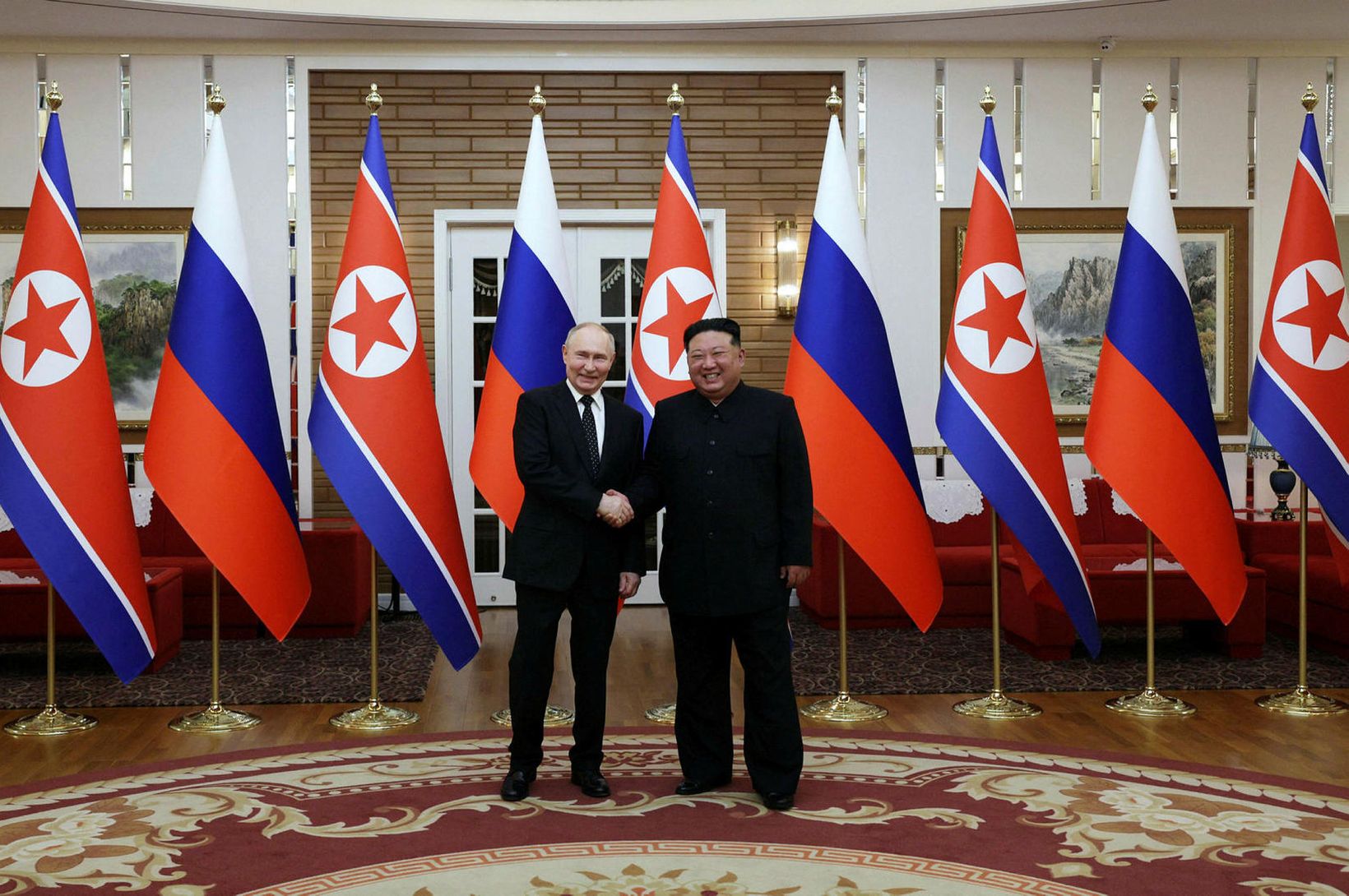 Pútín og Kim undirrita samkomulag