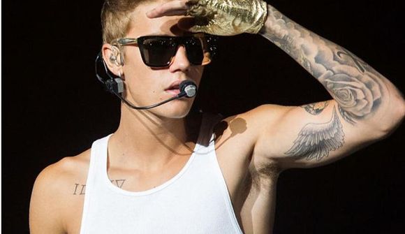 Nýjustu lög Bieber öll um Gomez?