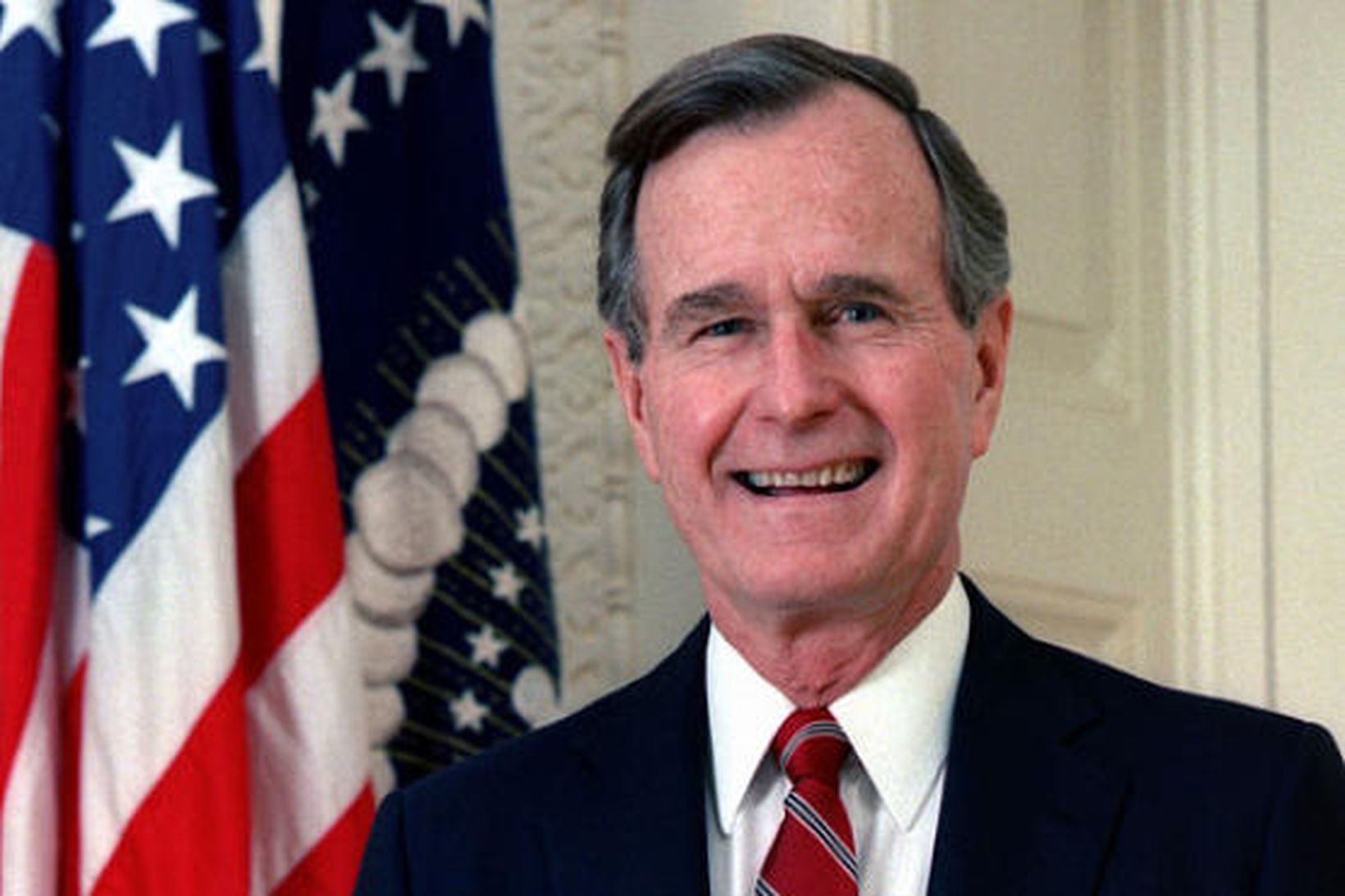George H.W. Bush var forseti Bandaríkjanna 1989-93. Hann er elstur …