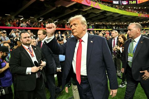 Donald Trump Bandaríkjaforseti á Ofurskálinni í gær.