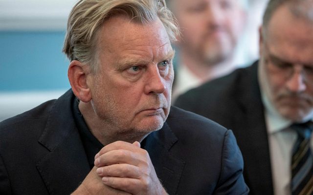Sigmundur Ernir Rúnarsson, þingmaður Samfylkingarinnar, skrapar botninn í golfinu.