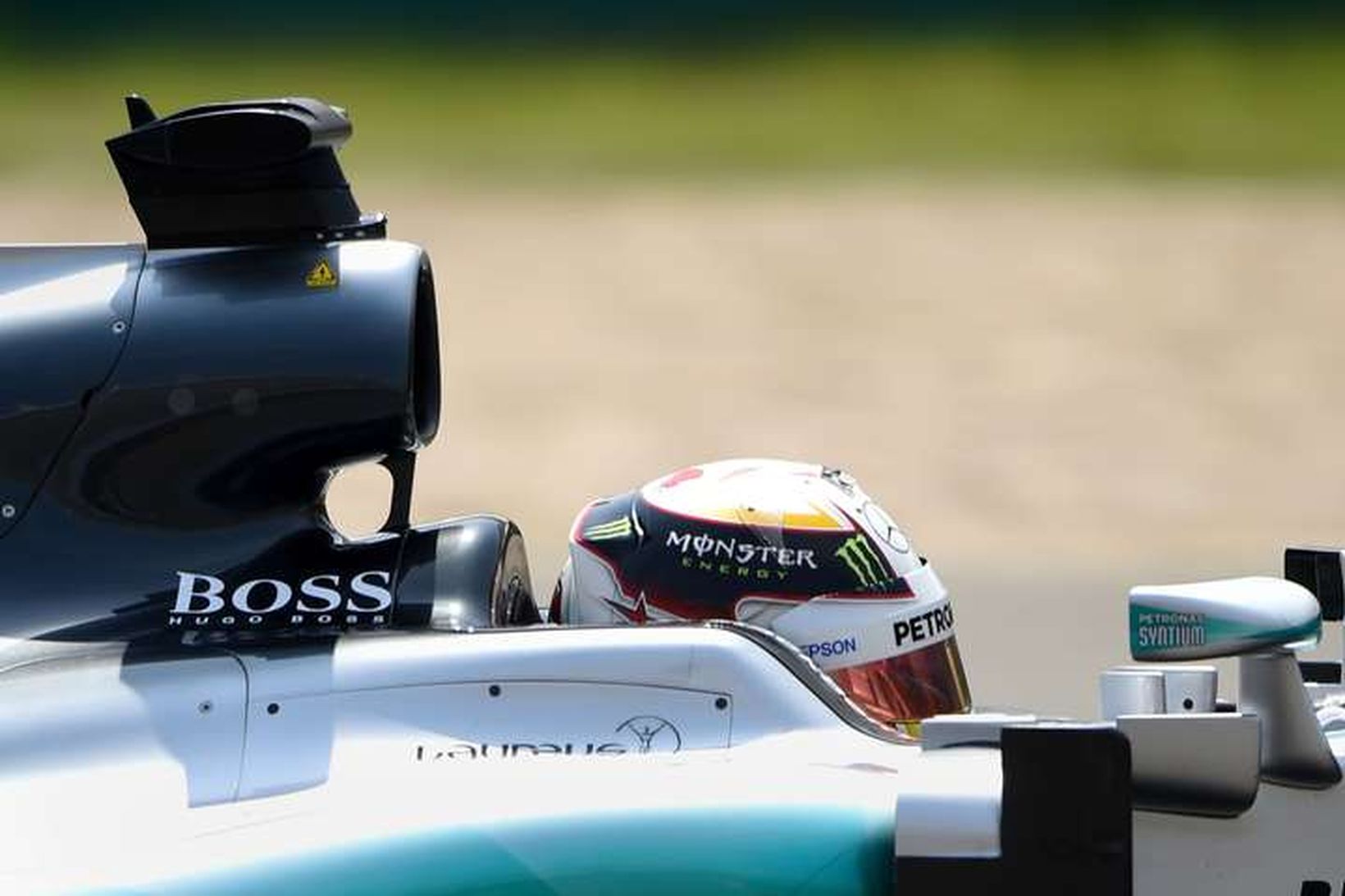 Lewis Hamilton ók liðugt til fyrsta sætis í keppninni um …
