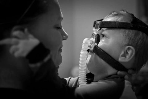 Aldís with her son, Ragnar Emil who suffers from spinal muscular atrophy in its most severe stage. He needs assistance for each moment of his daily life.