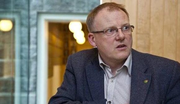 Árni Þór að hugsa um ESB