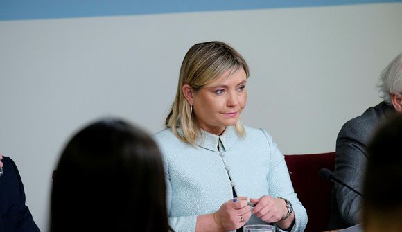 Kjörnir fulltrúar ættu að gæta sér hófs