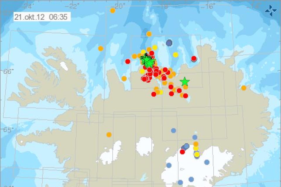 Á þessu korti Veðurstofunnar frá kl. 06.36 í morgun sést vel virknin síðustu klukkustundir úti …