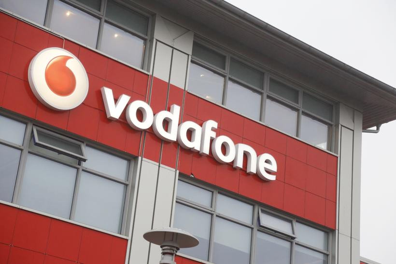 Vodafone á Íslandi hefur gert samning við breska ríkisútvarpið um …
