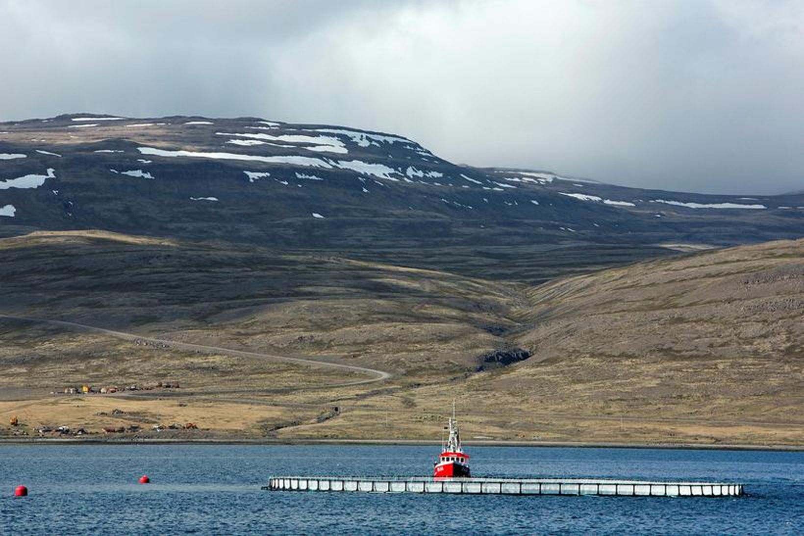 Deilt er um breytingu á rekstrarleyfi Arctic Sea Farm sem …