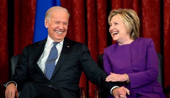 Clinton styður forsetaframboð Biden