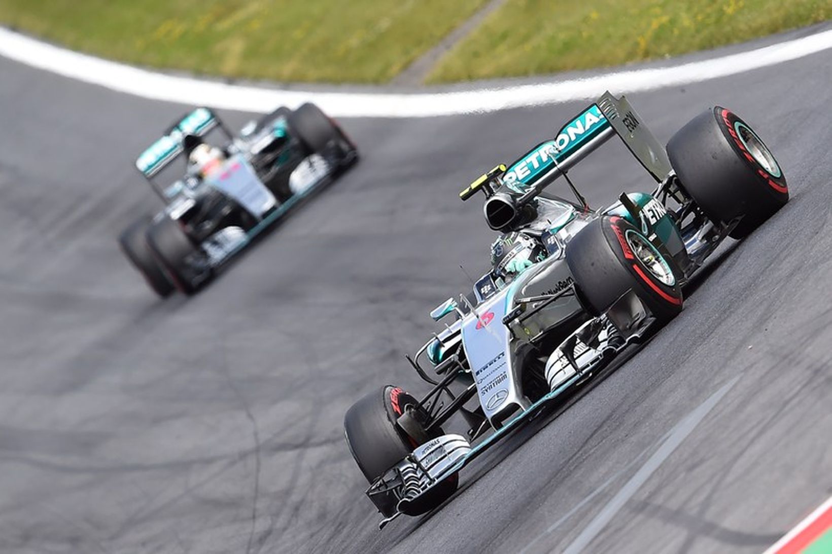 Nico Rosberg á leið til sigurs í Austurríki á sunndag. …
