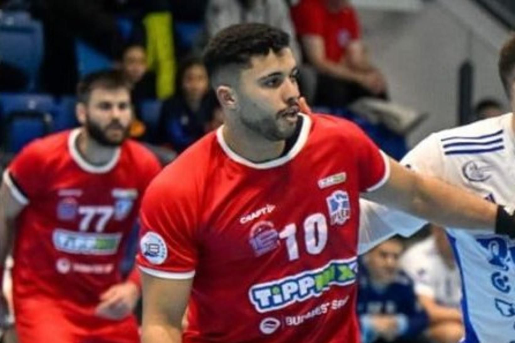 Med Khalil Chaouachi er genginn til liðs við FH.
